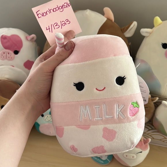 Ameilie Strawberry Milk Squishmallow 7.5” - Picture 2 of 2
